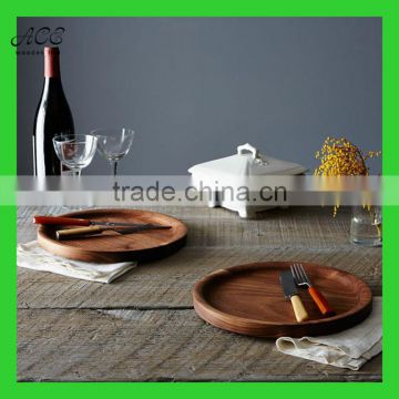 Round shape walnut serving plates