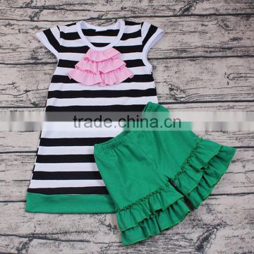 Zhihao Wholesale Baby Girls Classic Design 2pcs Boutique Outfits 2pcs Icing Shorts Clothing Set Stripes Bowknot Clothes Store