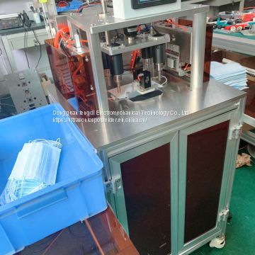 Semi-automatic mask welding machine controlled by smart touch screen