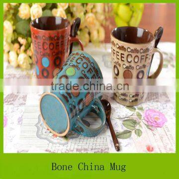 fashion style wholesale ceramic coffee mug with spoon for promotin