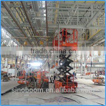 Self-propelled hydraulic mobile scissor lift platform