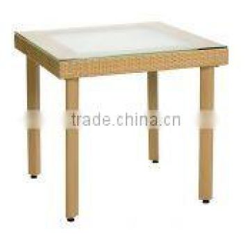 square shape outdoor PE rattan table in glass table top