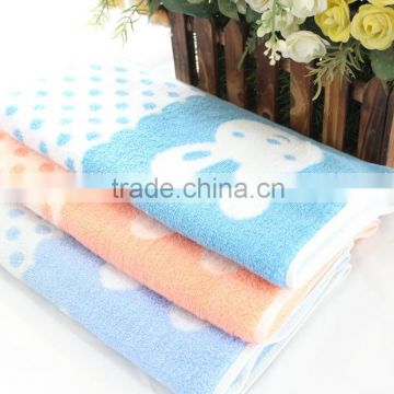 towel manufactory customized white rabbit pattern yarn-edyed pure cotton children towel