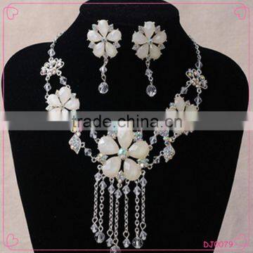 2016 China Wholesale Fashion Tassel Beads Flower Necklace Set