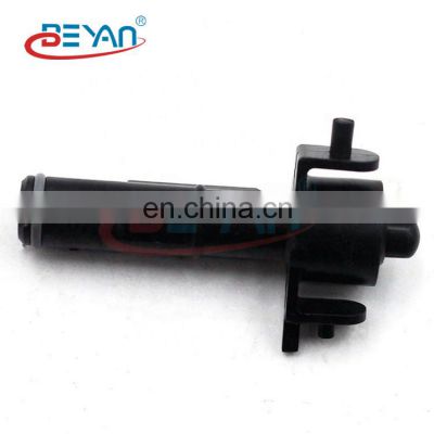 Guangzhou factory direct sales   headlight washer fluid nozzle   95B955100A   95B955102   for  PORSCHE    MACAN