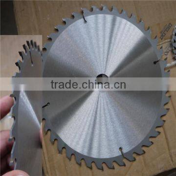 tungsten carbide timber T.C.T saw blades in china for solid wood