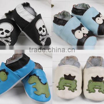 2016 lovely china wholesale leather baby shoe