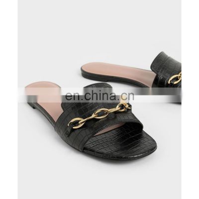 Latest black crocodile design flat shoes with beautiful chain ladies leather sandals women shoes
