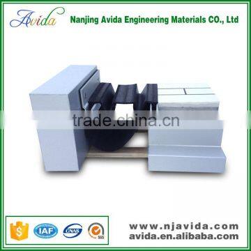 Abrasive Structural Neoprene Wall Corner Expansion Joint in Concrete Building