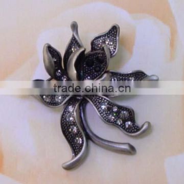 water lily brooch