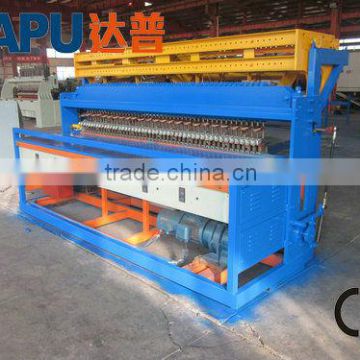 Automatic fence mesh welded machine