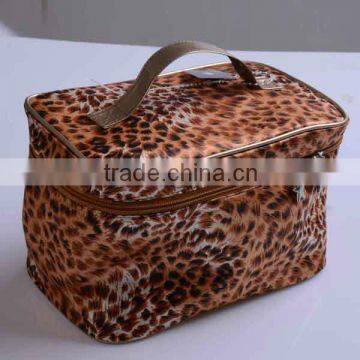 Popular !!! Fashion lady's cheap promotional with leopard print pattern design satin bag