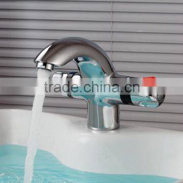 Thermostatic faucet for bathroom