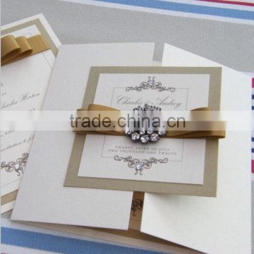 Gate fold wedding invitation card with brooch                        
                                                Quality Choice