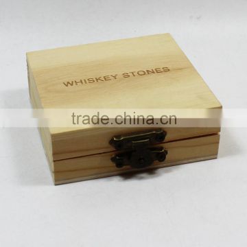 Wholesale non melting reusable OEM /ODM whisky chilling stone