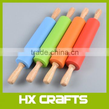 Non-stick Silicone Rolling Pin with Wooden Handle Pastry Dough Roller