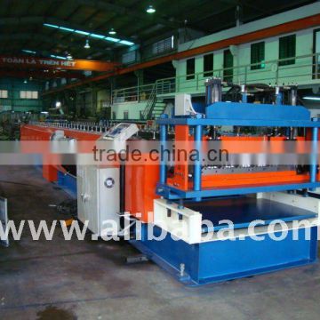Double decker roof roll forming machine