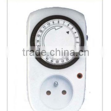 Daily programmable mechanical timer 230V
