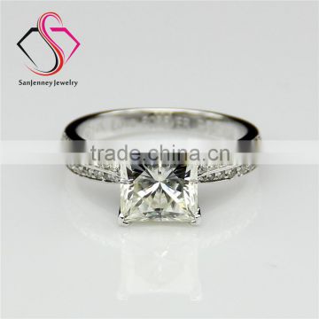 Princess Brilliant Cut Esmedora Moissanite Sqaure 2 Carat 7mm Center 14k 18k White Yellow Gold Platinum Diamond Engagement Ring