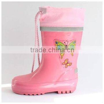 Beauty pink color butterfly pattern cheap kids rain boots