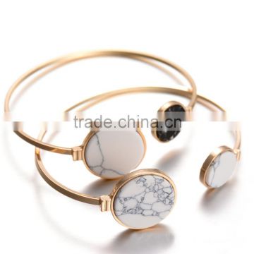 White turquoise disc wire bangle