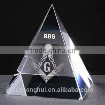 2016 New design crystal pyramid