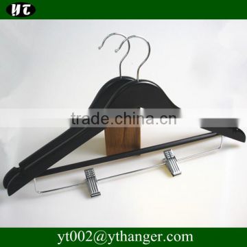 FW-1137 Good quality black wood hanger for luxury hotel