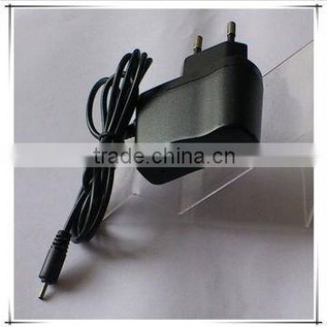 Universal Travel AC Wall Mobile Phone Charger C668