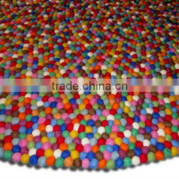 Felt Ball Rug / Carpet / Teppich