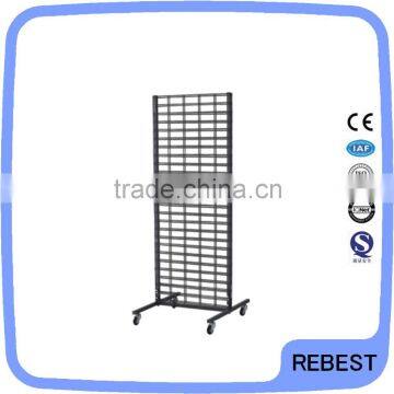 Corrosion protection feature steel material display rack