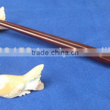 Fish shape, mother of pearl chopstick rest
