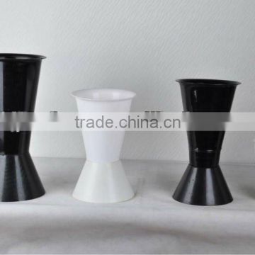 plastic round vase