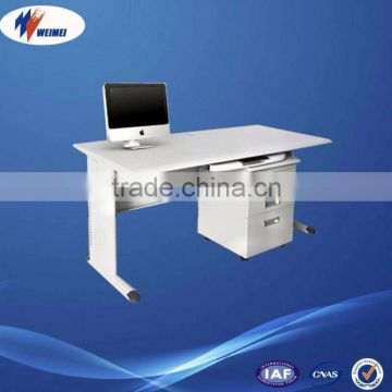 Morden Steel Office Table Metal Executive Desk in China