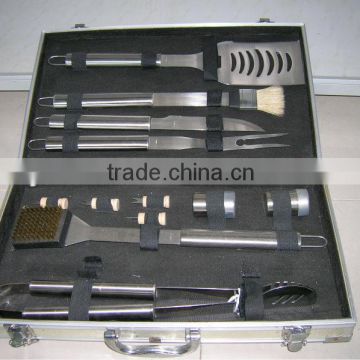 2013 aluminum 100% sale service practical hot selling bbq tool set with aluminium case made in China