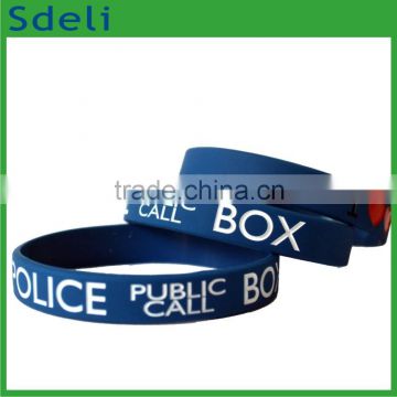 Factory direct sales eco-friendly fashion engraved ink filled silicone bracelet