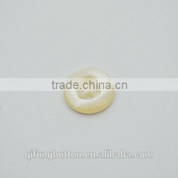 Free Sample White Button Plastic Resin Sewing Buttons for Shirt