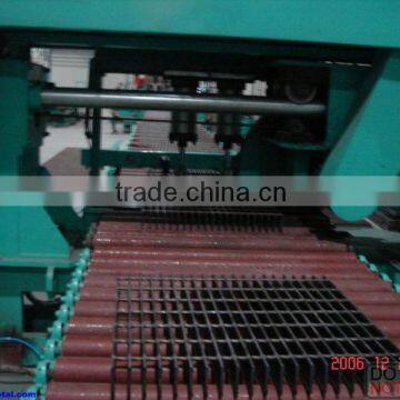 Heavy duty smooth steel grating