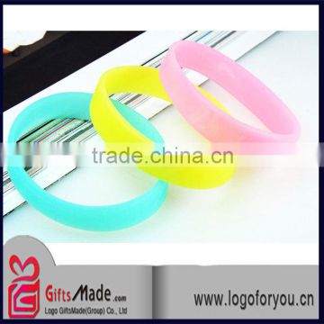 wholesale custom bulk cheap silicone bracelet