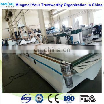 Professional Manfacturer factory 1325 solid wood board cutting machine/ auto-feeding unloading drilling cnc router