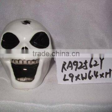 factory direct ceramic halloween decoration with skull design for supply