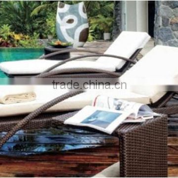 POLY RATTAN SUN LOUNGE WITH CHEAP PRICE AND NEW DESIGN 2015 IN VIET NAM
