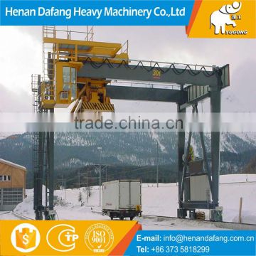 ISO Certificated Double Girder Rubber Type Container Gantry Crane 120T