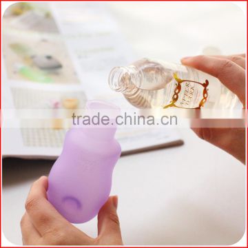 Small pump sprayer sealing type and shampoo use bottle