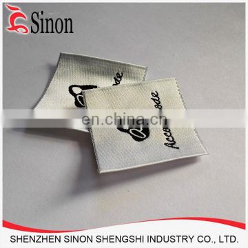 gold garment woven label by laser cutting machine guangzhou