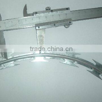 factory ! hot ! Galvanized barbed razor wire