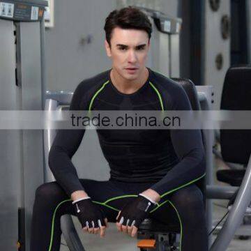 wholesale fashionable long sleeves dry fit men fitness shirts with custom brand printing