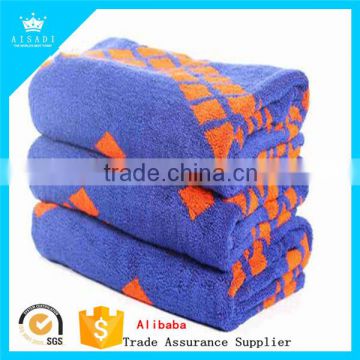 Low Price Low MOQ 100% Cotton Yarn Dyed Jacquard Bath Towel With High Quality