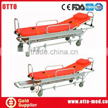Patient transfer stretcher with scoop