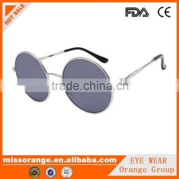 Metal frame round vintage sunglasses