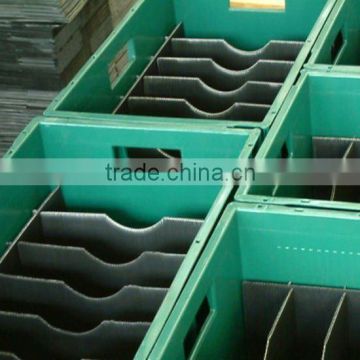 PP corrugated container with compartment